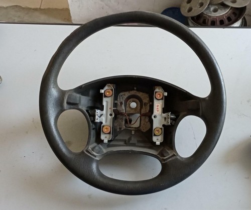 Volante hyundai coupé - hyundai, 2°