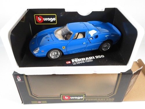 Burago diamonds 3033 - 1:18,