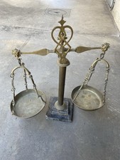 Bilancia Antica In Ottone Con Base In Marmo