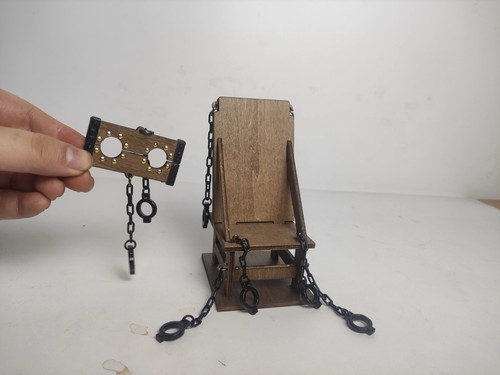 Sedia porta attrezzi tortura