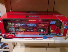 NUOVO Disney Parks 2025 Pixar Cars Mack Hauler Camion Veicolo Playset Luci Suoni