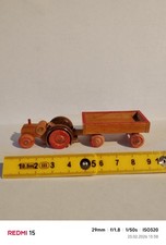 vecchio trattore/trattore con