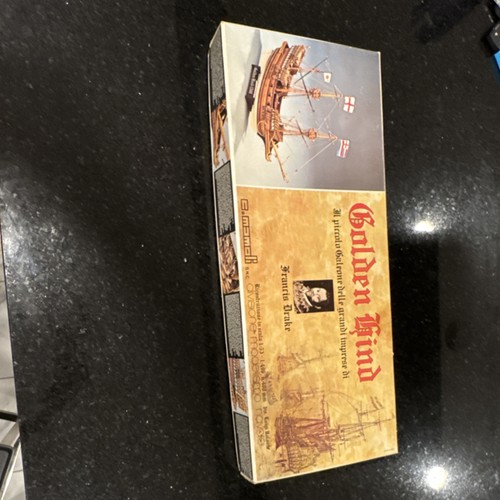 Amati golden hind ship kit - golden,