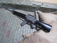 ● Fucile automatico militare