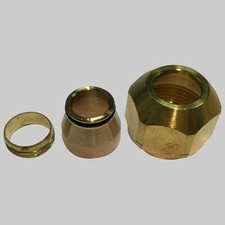 RACCORDO A STRINGERE PER TUBO