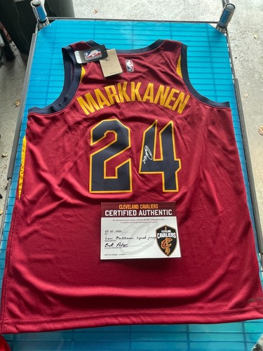 Maglia lauri markkanen - markkanen, firmata