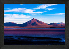 Vulcano e lago rosso con