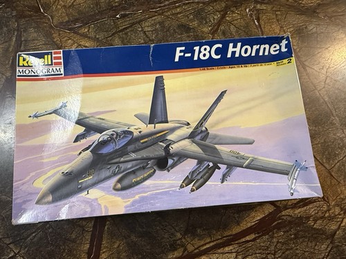 Revell monogram f - 1/48, f-18c