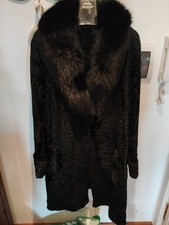 Pelliccia Persiano Astrakan Nera Con Collo In Volpe