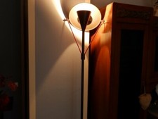 Piantana Reflex  Flann alogena con dimmer per regolazione intensità.