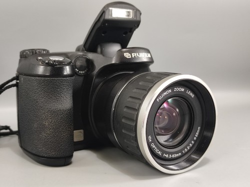 Titolo fujifilm finepix s5600 - fujifilm,