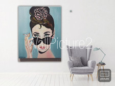Audrey hepburn dipinto a mano
