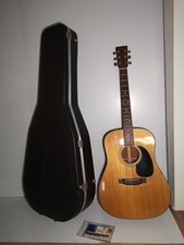 [Chitarra acustica di Gifu