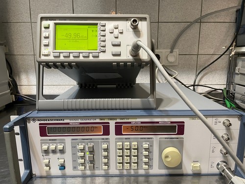 Rohde schwarz smy - schwarz,