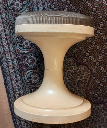 Sgabello vintage piede