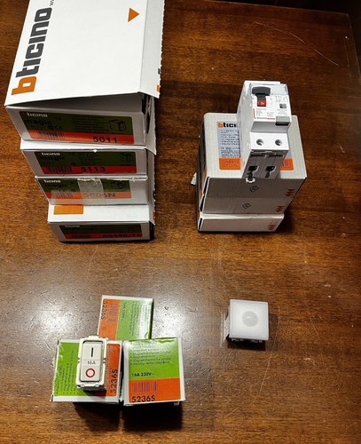 Lotto materiale elettrico - lotto, elettrico.