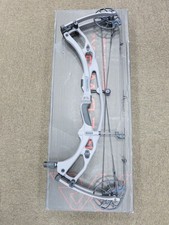 NEW Hoyt Carbon RX-9 RX9 Ultra