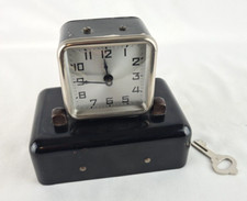 Salvadanaio Art Decò con base