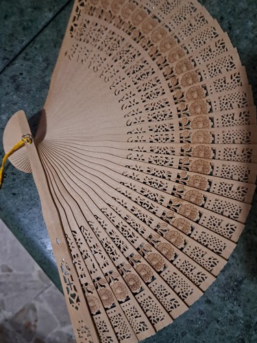 Ventaglio legno intagliato - legno,
