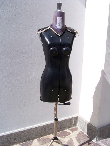 Manichino sartoriale antico