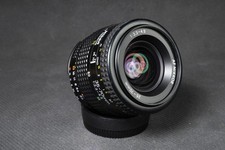 NIKON NIKKOR 35-70 f3.3-4.5 AF