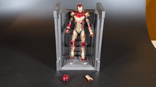 Marvel Select Iron Man Mark 42 incompleto