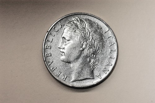 Italy 100 lire coin - italy,