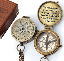 Antica bussola tascabile in