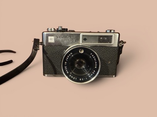 Macchina fotografica - , a
