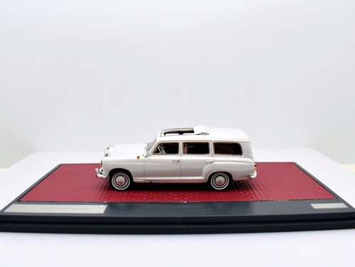Scale binz w120 - 1:43, kombi