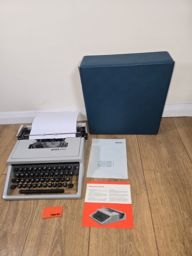 Vintage olivetti dora - dora, portable