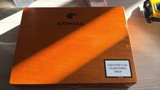 Scatola con  Sigari COHIBA-ESPLÉNDIDOS . 25pz
