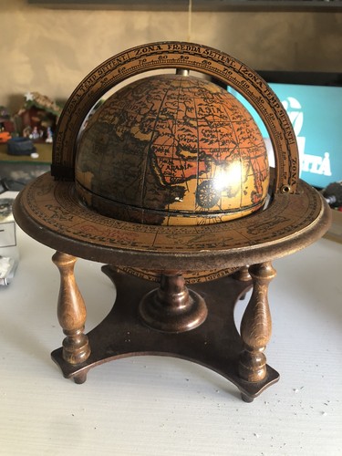 Mappamondo vintage - mappamondo,