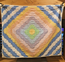 Trapunta multicolore fatta a