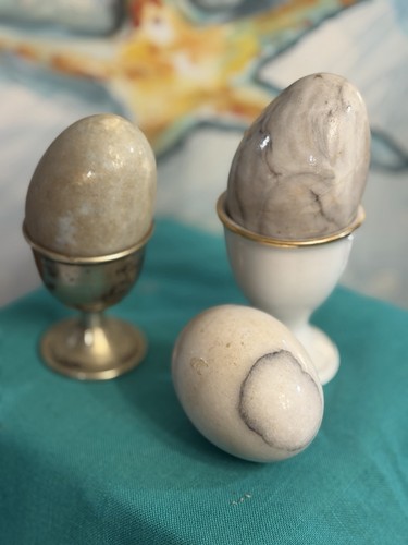 Trio uova marmo - di, e