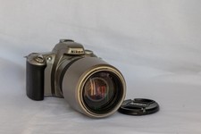 NIKON F55 CON OBIETTIVO