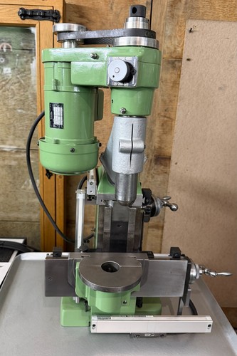 Fresatrice universale - , di