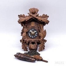 Orologio a cucù vintage con