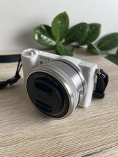 Sony A5100 bianco + 16-50 mm