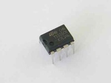 CONF. 5 PZ CIRCUITO INTEGRATO TS555CN ST MICROELECTRONICS DIP8 = ICM7555