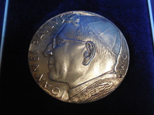Vaticano medaglia papa