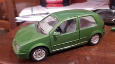 BURAGO BBURAGO  1/24 VOLKSWAGEN GOLF 1998 VERDE VINTAGE
