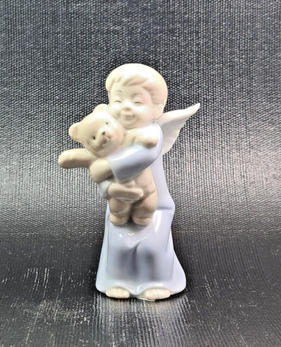 Morena bimbo con peluche - morena,
