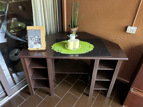 Scrivania design moderno