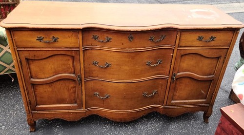 Beautiful solid wood antique - beautiful,