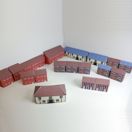 Gauge houses low relief - gauge,