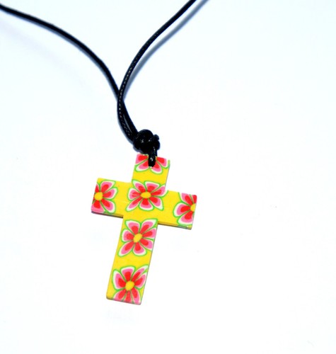 Collana con ciondolo croce
