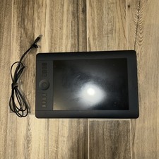 Wacom Intuos Pro Medium | PTH