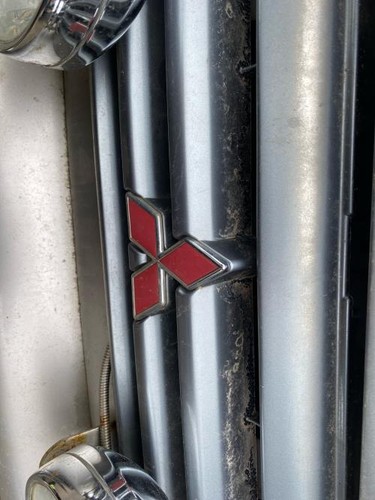 Calandra mitsubishi pajero - calandra,