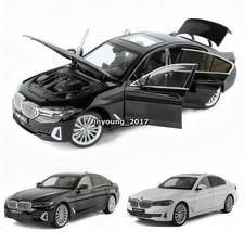 Modellino auto 1:18 BMW 530Li